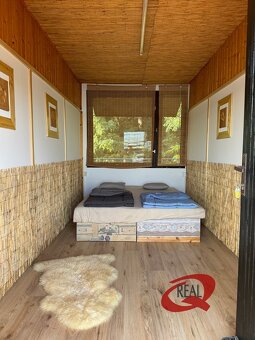 PRIESTRANNÝ HAUSBÓT NA VÝBORNOM MIESTE - 14
