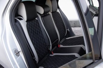 Volkswagen Golf 2.0 TDI GTD - 14