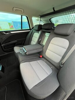 Škoda Superb 2.0TDI Xenon,Ťažné - 14