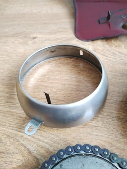 Prodám náhradní diely pro JAWA 550 pařez a jawa 555 - 14