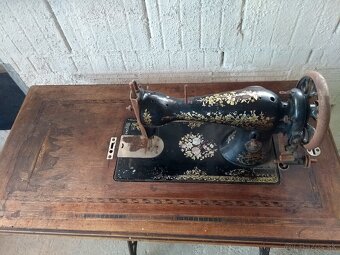 Starý kufor a nábytok - 14