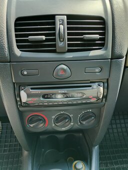 Renault Clio 2 - 14