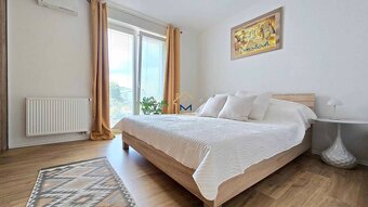 2 IZBOVÝ BYT POD PUSTÝM HRADOM, 64M2 S PARKOVACÍM MIESTOM, Z - 14