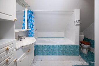 Nevšedný dom vhodný na bývanie aj podnikanie - 14