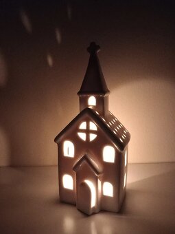 Keramický kostol na čajovú sviečku 22,5x9,5x8 cm - 14