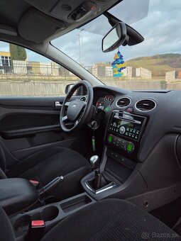 Ford Focus 1.6 benzín - 14