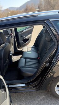 Škoda Superb Combi 2.0 TSI 4x4 Style DSG - 14