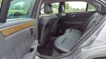 Mercedes E 350 CGI V6 7G-Tronic BlueEfficiency Elegance - 14