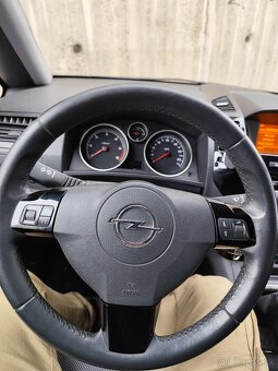 Opel Zafira 7 miestne - 14