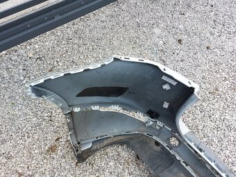 VW Touareg 2011- - 14