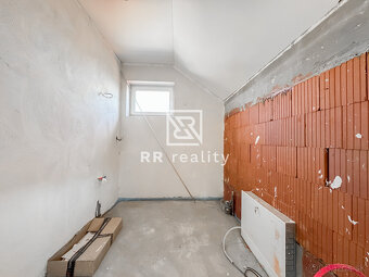 REZERVOVANÉ - RD BAŠKA - 4i novostavba - 14