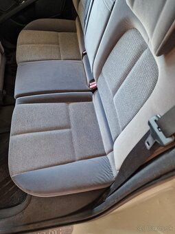 407 SW executive 2.0Hdi - 14