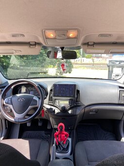 Hyundai i30 2011 1.4 benzín manual - 14