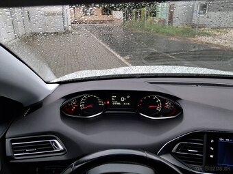Peugeot 308 SW 1.2 PureTech S&S Style E6.2 EAT8 - 14