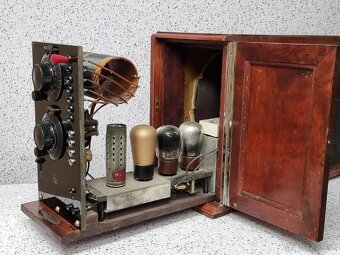 RADIOLA TYP 303 V 》UNIKÁTNE STAROŽITNÉ RADIO - 14