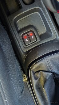 Opel , vyhrievaný volant, sedačky - 14