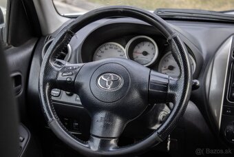 Toyota RAV4 2.0 D-4D - 14