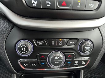 Jeep Cherokee 2.2 CRD 4x4, 88 000 km, ČR (Třinec) - 14