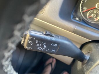 Volkswagen Touran 1.6 TDI 66kw - 14