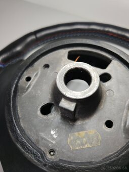 Športový kožený trojramenný volant BMW - 14