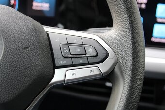 VW Golf 1.0 TSI  Basis 81KW  64 350 km / r.v.2021 / - 14