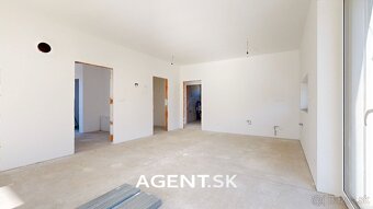 AGENT.SK | Predaj novostavby domu so 635 m2 pozemkom, Na výs - 14