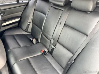 BMW 3 E90 320d 120kW - 14