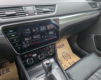 Škoda Superb Premium Edition 147kW KESSY vyhr.čelné sklo sed - 14