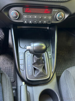 Kia Carens 1,7 CRDi, automat, r. 2017 - 14