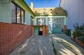 Väčší 5-izbový RD v obci ŠENKVICE, pozemok 824 m2 - 14