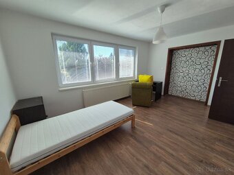 EXKLUZÍVNY DVOJGENERAČNÝ RODINNÝ DOM PO KOMPLETNEJ REKONŠTRU - 14