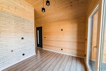 CELOROČNÝ MOBILNÝ DOM V ROZMERE 7x3,5 + 1m terasa - 14