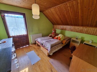Priestranný rodinný dom s nádherným výhľadom - Hriňová - 14