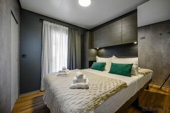 LUXUSNÝ MOBILNÝ DOM V DRAGE V CHORVÁTSKU S VEĽKOU TERASOU - 14