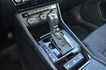 Škoda Superb 2.0 TDi Style 4x4 DSG - 14