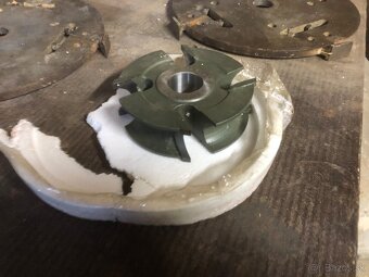 Listinova freza - 14