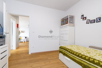 NA PREDAJ MODERNÝ 3-IZBOVÝ BYT S KRÁSNYM VÝHĽADOM - 14