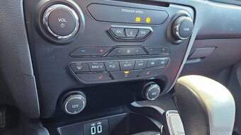 Ford Ranger 3.2 TDCi DoubleCab 4x4 LIMITED A6 - 14