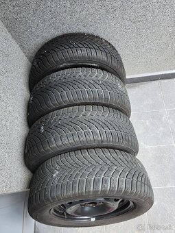 Predám zimné pneumatiky 215 /60/16 - 14