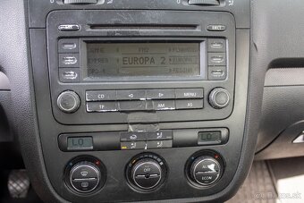 Volkswagen GOLF 1,9 TDI 77kw MT5 Trendline - 14