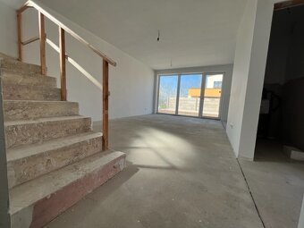 Predaj NOVOSTAVBY 5 izb. rodinných domov v štádiu holodomu - 14