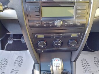 Škoda Octavia Combi 2.0 TDI 4x4 Scout - 14