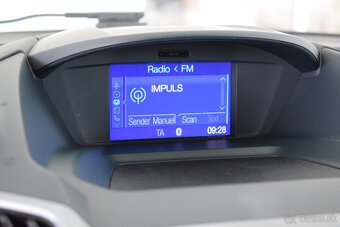 Ford C-MAX 1,6 i Titanium,7míst,NAVIGACE - 14