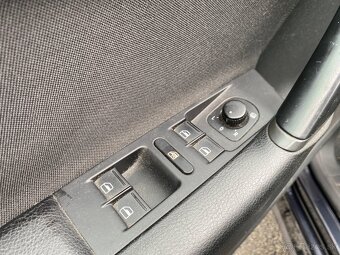 Volkswagen Passat Variant B7 2,0TDi Bluemotion - 14