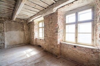 Na predaj rodinný dom Kežmarok Hradné námestie - 14