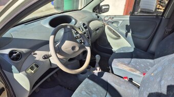 Toyota Yaris 1,0i 50kw kód motora: 1SZ - 14