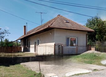 Zrekonštruovaný,zariadený dom pripravený na nasťahovanie - 14