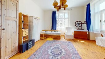 Rodinný dom s veľkým pozemkom v obci Chrťany - 14