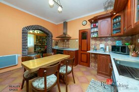 Predaj priestranného krásneho rodinného domu v Dobrohošti. - 14