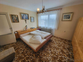 Na predaj veľký 4 izbový rodinný dom v obci Bešeňov - 14